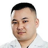 Врач Абдилакимов Максатбек Сулайманович