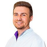 Врач Азюков Рамиль Равильевич