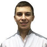Врач Бадрутдинов Данис Асхатович