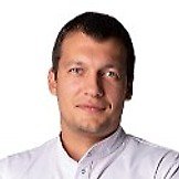 Врач Caфин Иcкaндеp Руcтэмович