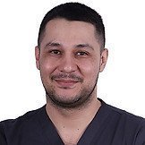 Врач Джумаев Эльдар Альбертович