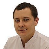 Врач Гелиханов Вадим Радифович