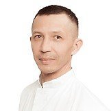 Врач Микусев Артем Иванович