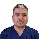 Врач Садыков Эльмир Рамазанович