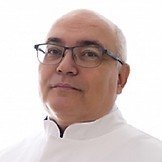 Врач Шамов Булат Альфредович
