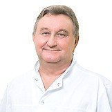 Врач Валеев Альберт Гапасович