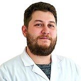 Врач Валиев Айдар Ринатович