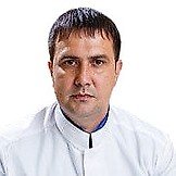 Врач Зинатуллин Адель Рафаилевич